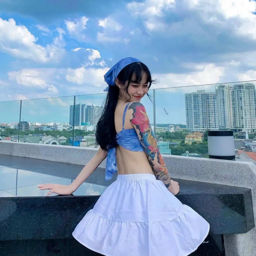 储物柜女孩